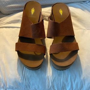 Womens wedges sz 10